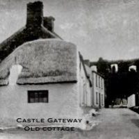 Castle Gateway Cottage and houses leading up to Kidwelly Castle Gatehouse, the Boot and Shoe inn is the only remaining building. (Image part of the Teddy Hollands collection)
